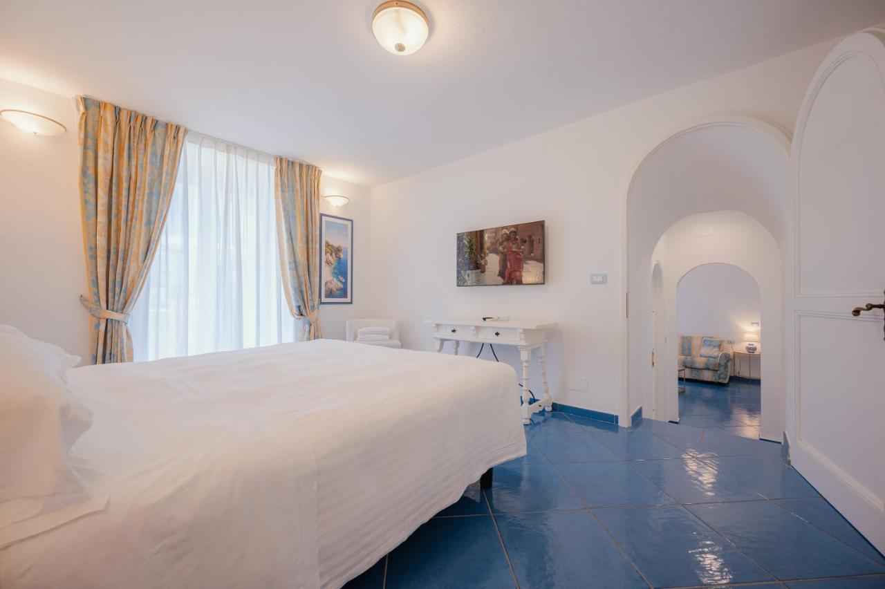 Grand Hotel Le Rocce Гаета Екстериор снимка