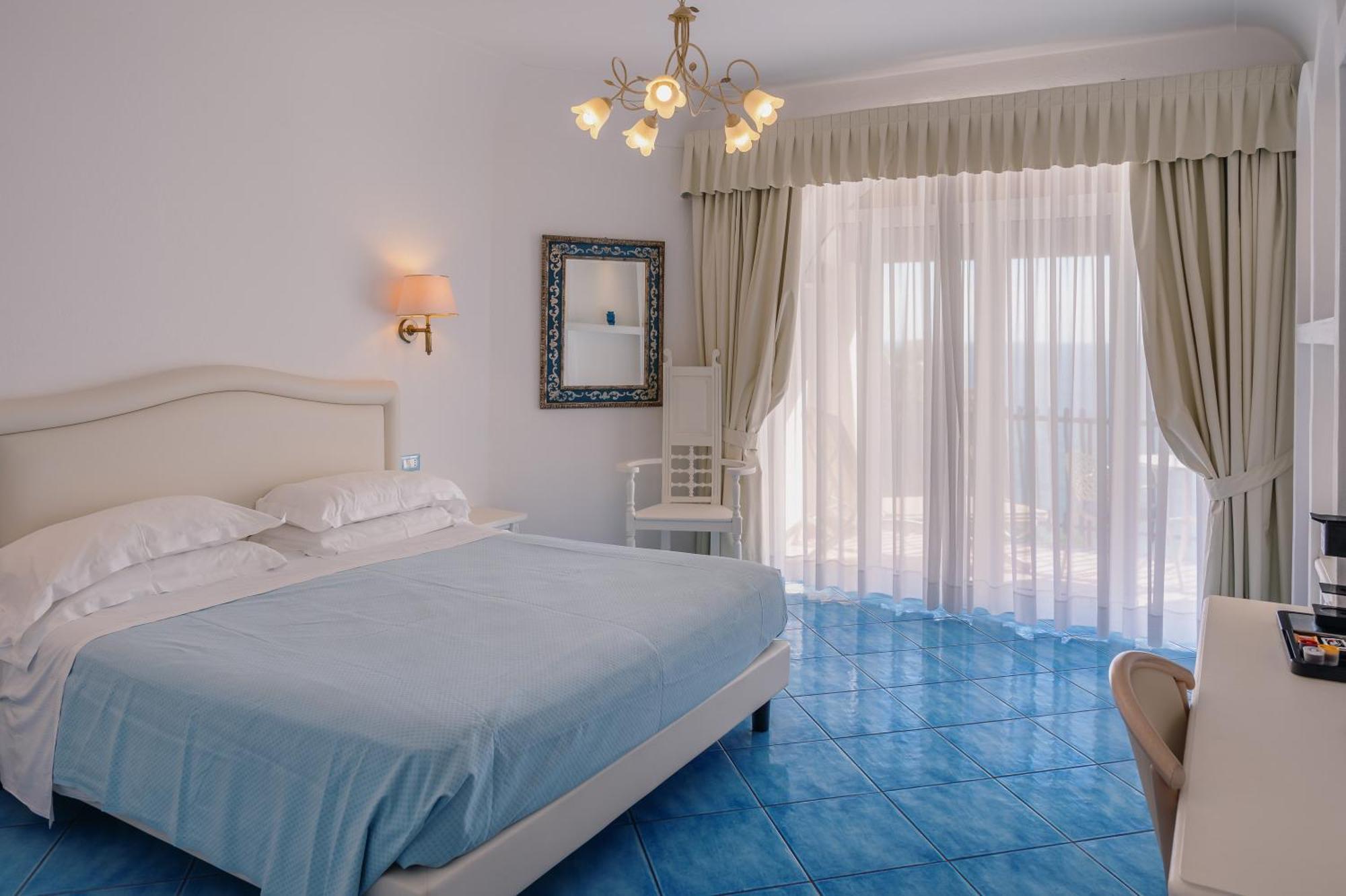 Grand Hotel Le Rocce Гаета Екстериор снимка