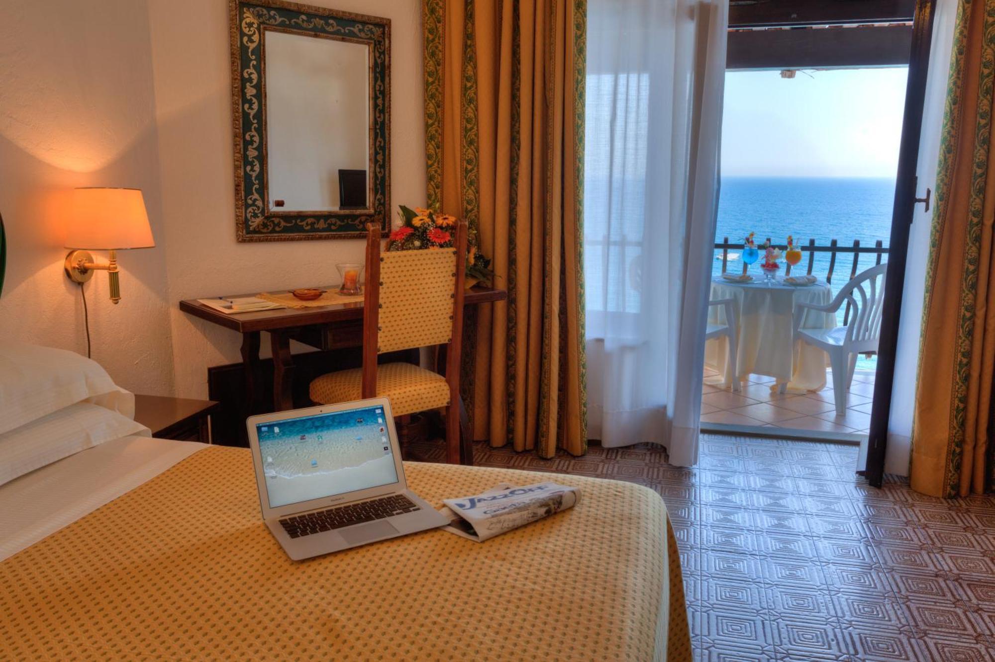 Grand Hotel Le Rocce Гаета Екстериор снимка